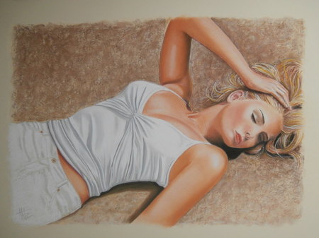 Belle endormie sur la plage 46 x 64
